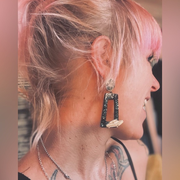 Tanya here, lover of fashion vintage wear! - Picture 11 of 14